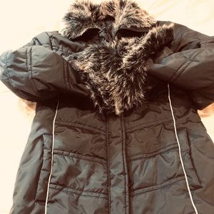 Excellent condition used Unbranded FauxFur Hooded